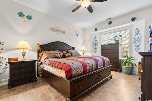 bedroom with ceiling fan