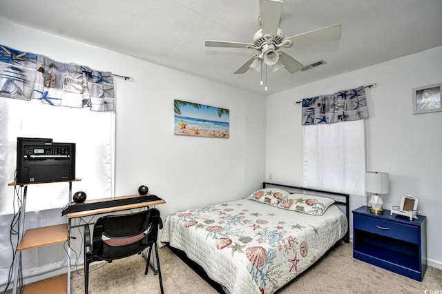 bedroom with ceiling fan