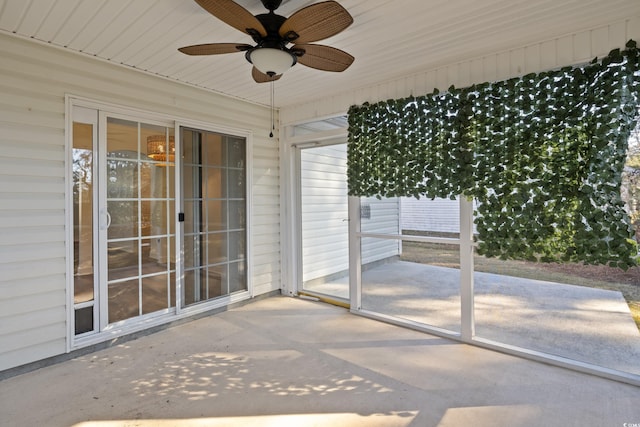 5933 Rahnavard Blvd, Myrtle Beach, SC 29588 - unfurnished sunroom featuring a ceiling fan