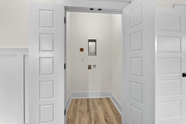 7053 Byrnes Ln, Myrtle Beach, SC 29588 - interior space featuring baseboards and light wood-type flooring