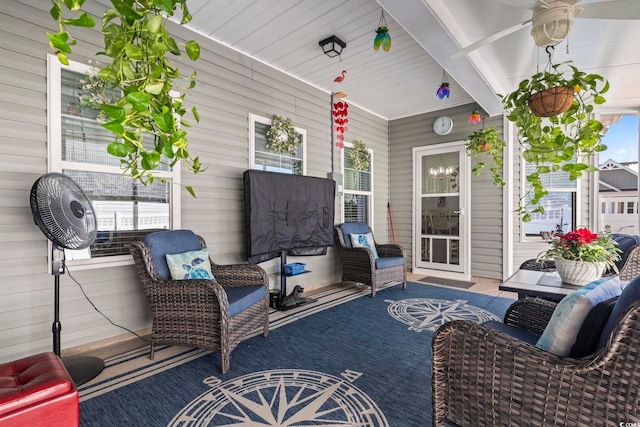 view of patio with ceiling fan and covered porch