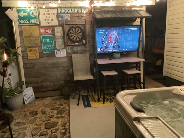 804 Brenda Pl, Myrtle Beach, SC 29577 - view of bar area