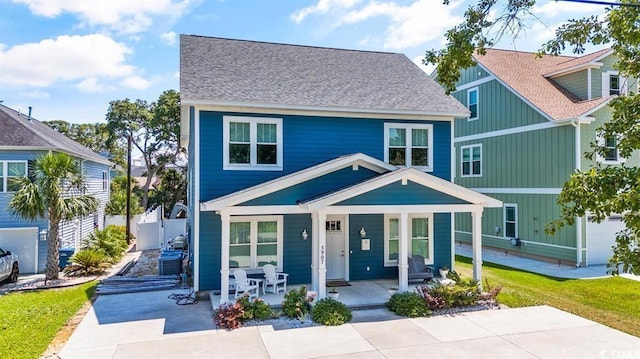 craftsman-style home featuring covered porch