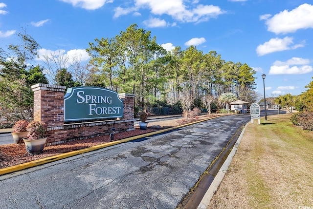 view of community / neighborhood sign