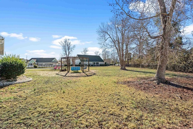 view of yard featuring a pergola