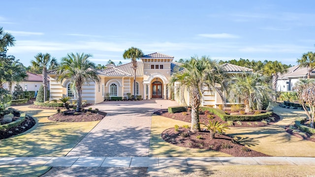 view of mediterranean / spanish-style house