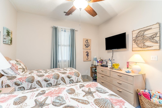 bedroom with a ceiling fan