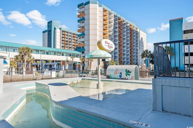 view of swimming pool