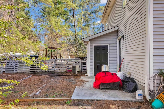 view of yard with central AC unit