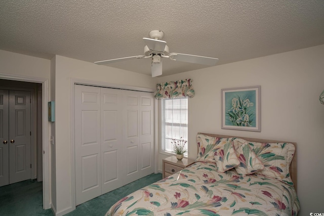 bedroom featuring ceiling fan, a closet, a textured ceiling, and carpet flooring