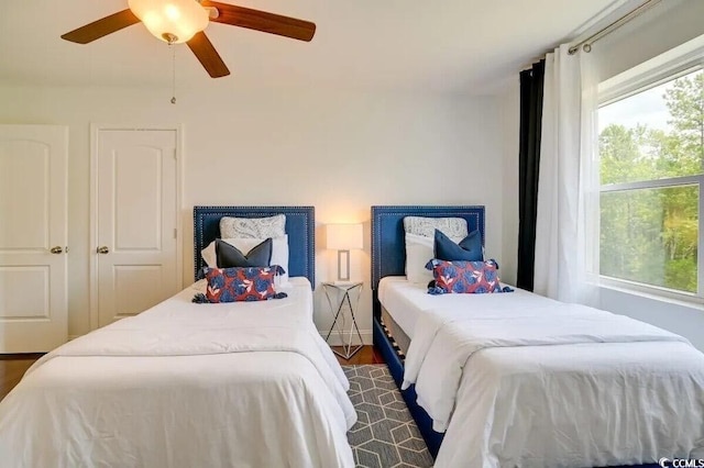 bedroom featuring ceiling fan