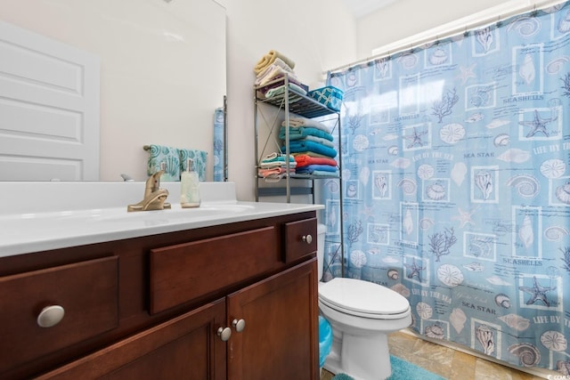 full bathroom with toilet, a shower with curtain, and vanity