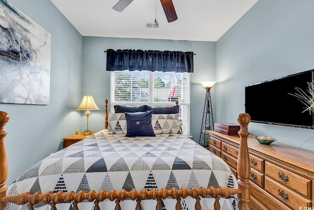 bedroom featuring ceiling fan