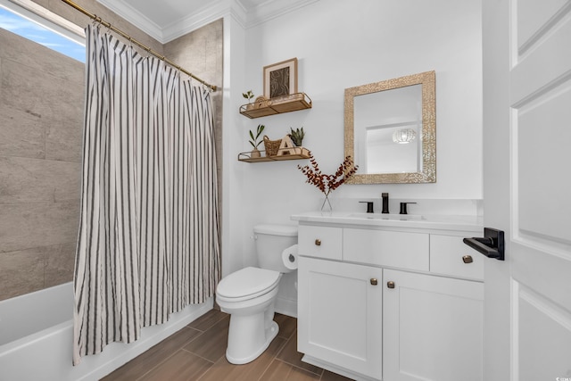 full bathroom with shower / tub combo with curtain, vanity, ornamental molding, and toilet