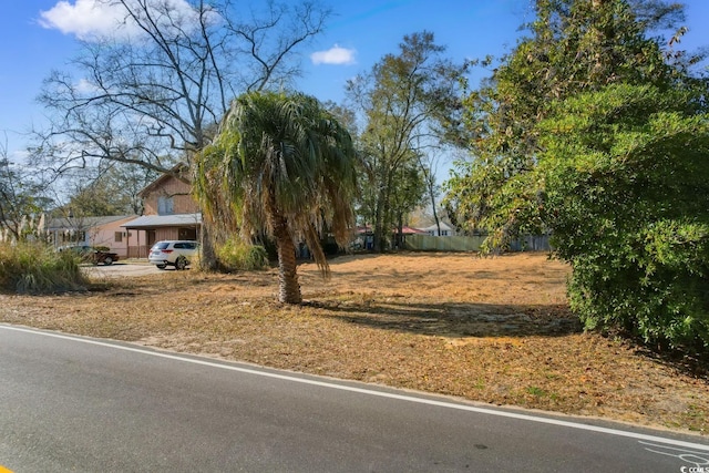 Listing photo 3 for 1012 Hollywood Dr S, Surfside Beach SC 29575