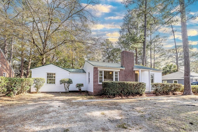 view of front of property