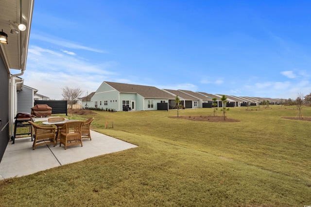 view of yard with a patio area