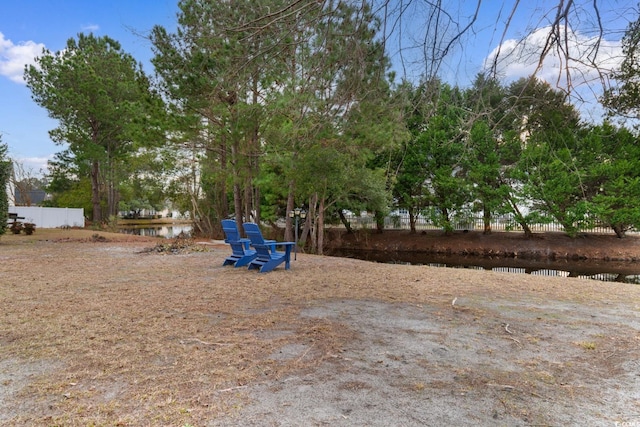 view of yard featuring a water view