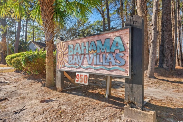 view of community / neighborhood sign