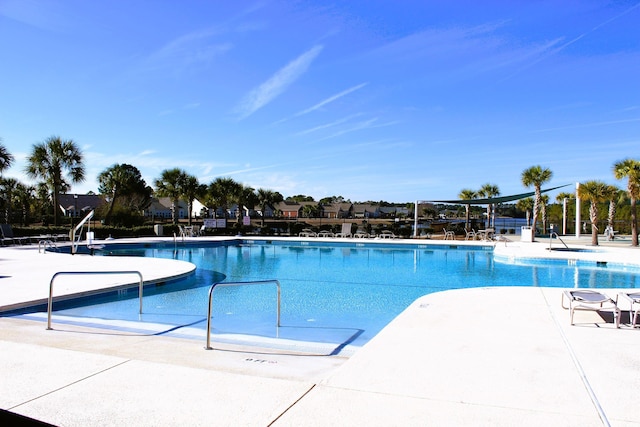 view of swimming pool