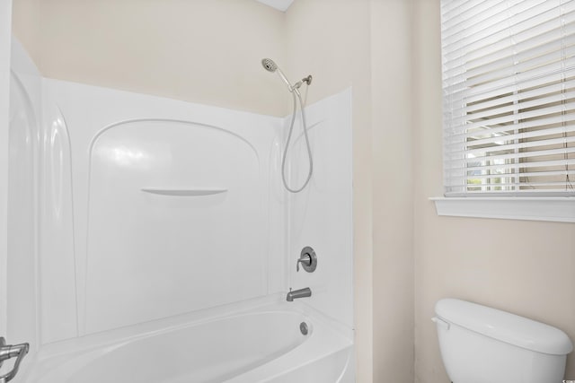 1537 Beaumont Way, Myrtle Beach, SC 29577 - full bath with washtub / shower combination and toilet