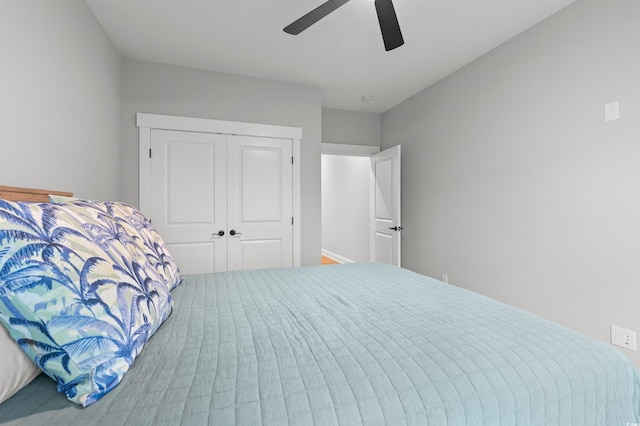 unfurnished bedroom featuring a closet and ceiling fan