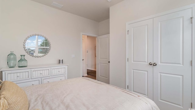 bedroom featuring a closet