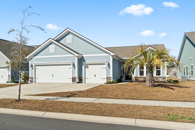 craftsman-style house featuring a garage