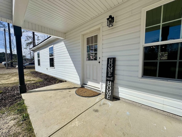 view of entrance to property