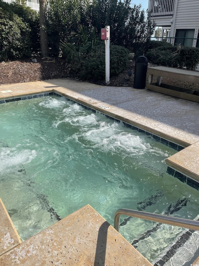 view of swimming pool