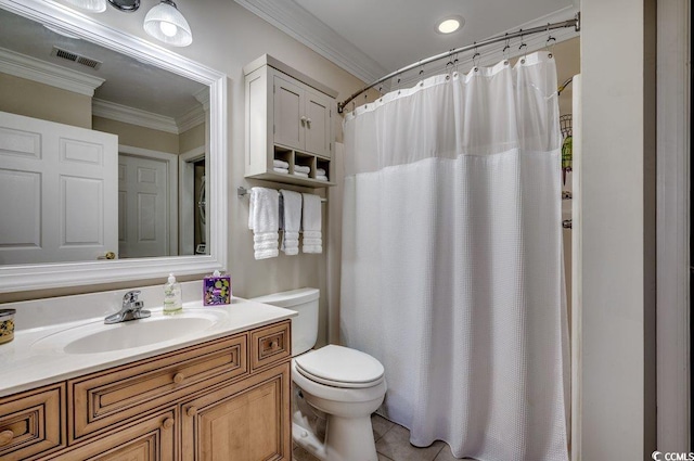 full bathroom with toilet, vanity, visible vents, ornamental molding, and a shower with curtain