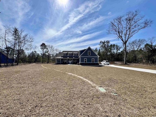 view of front of property