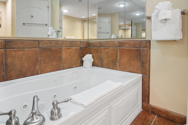 100 N Beach Blvd Unit 1917, North Myrtle Beach, SC 29582 - full bath with a jetted tub and baseboards