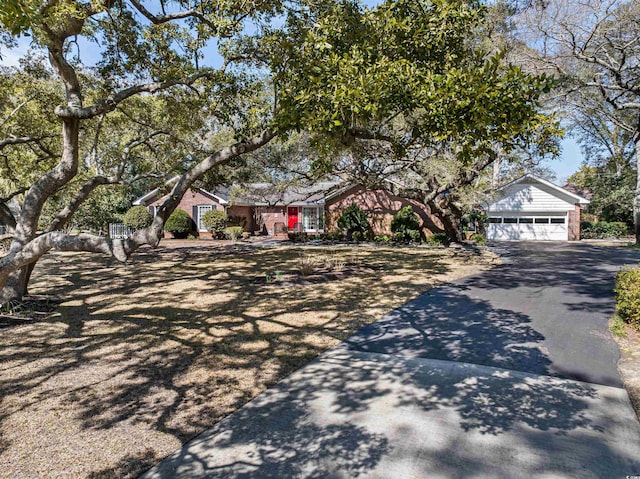 view of front facade featuring a garage