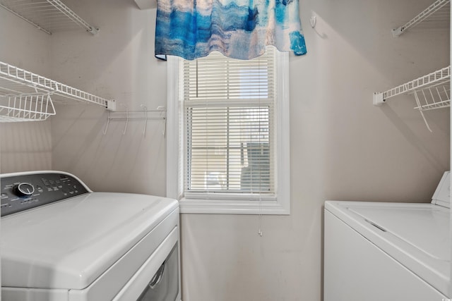 561 White River Dr Unit 11-D, Myrtle Beach, SC 29579 - laundry area featuring independent washer and dryer