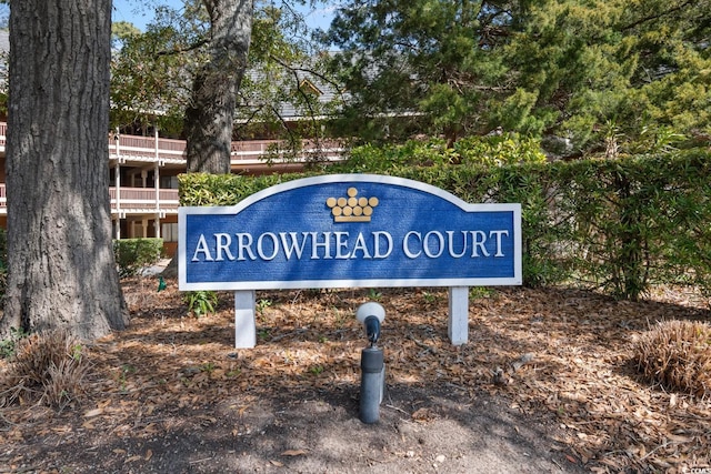 view of community / neighborhood sign