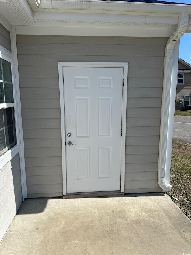 view of property entrance