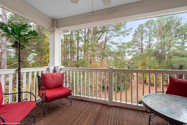 deck with a ceiling fan