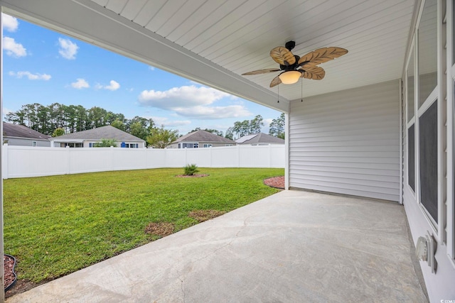 view of patio featuring a ceiling fan and a fenced backyard