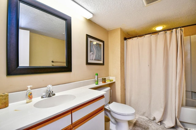 full bath featuring visible vents, toilet, shower / tub combo with curtain, a textured ceiling, and vanity