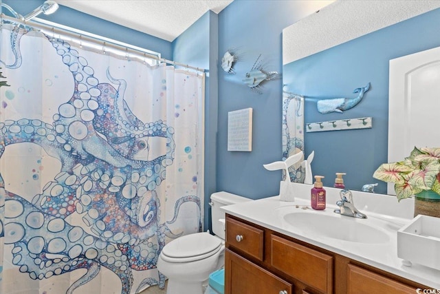 full bathroom featuring a shower with shower curtain, a textured ceiling, toilet, and vanity