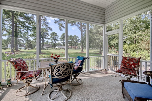 sunroom with a healthy amount of sunlight