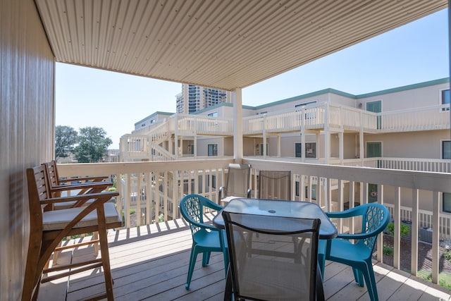 balcony with outdoor dining space