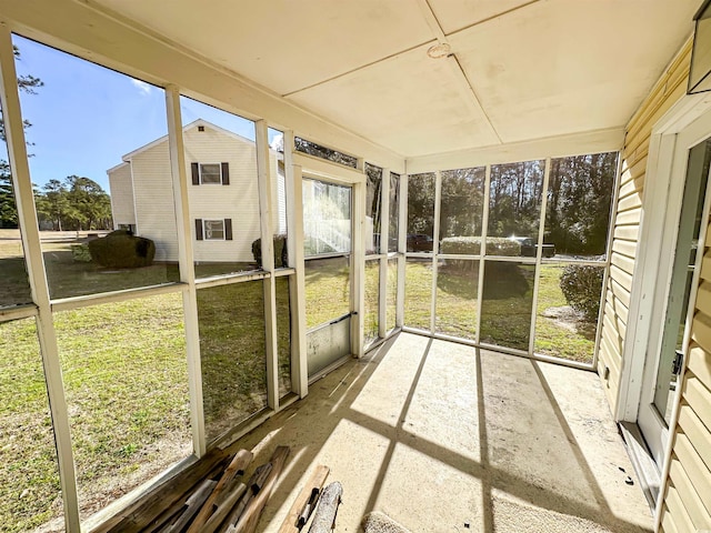 sunroom with a healthy amount of sunlight