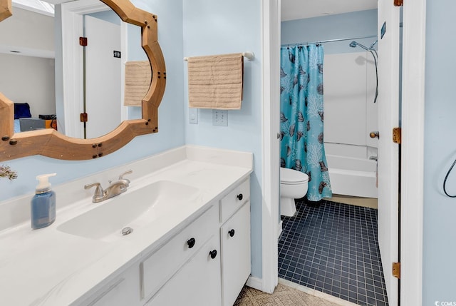 full bath with shower / tub combo with curtain, vanity, toilet, and tile patterned floors