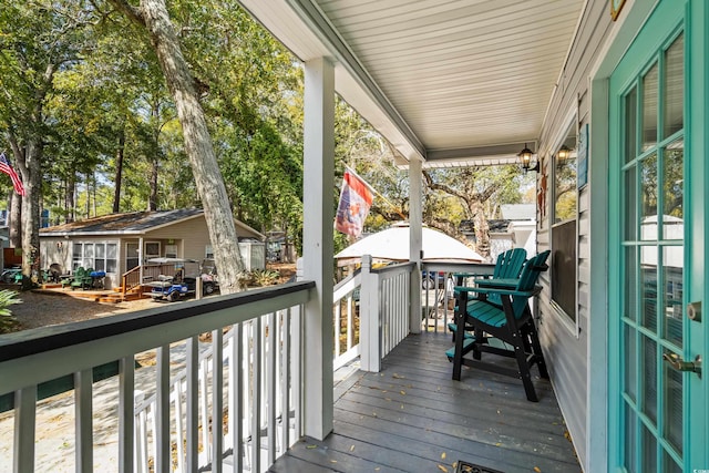 6001-1222 S Kings Hwy, Myrtle Beach, SC 29575 - wooden deck with a porch