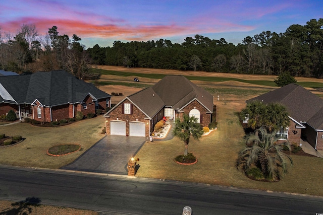 view of aerial view at dusk