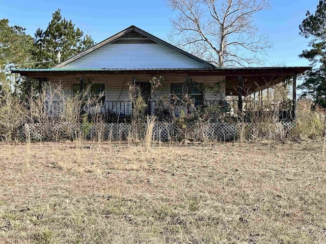 view of front of property