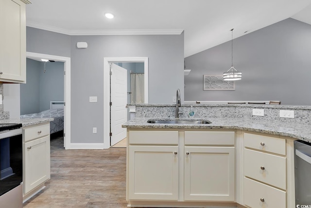 kitchen featuring light wood-type flooring, a sink, electric range oven, crown molding, and dishwasher