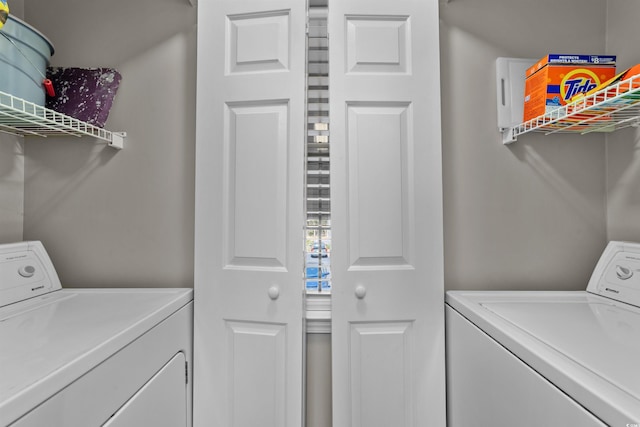 270 Pinehurst Ln Unit 9G, Pawleys Island, SC 29585 - laundry room with washing machine and dryer